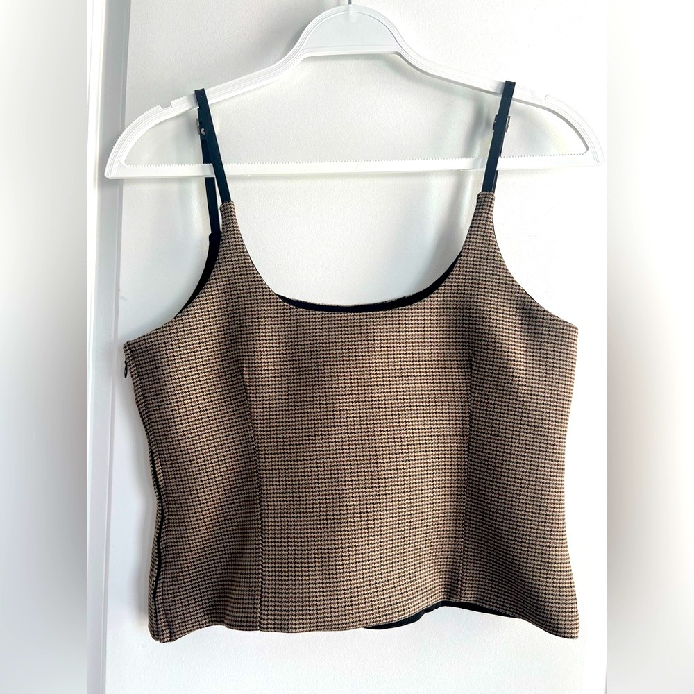 ZW structured top
